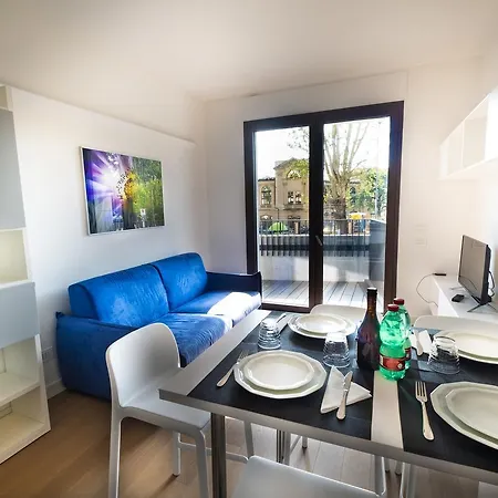Viale Severino Boezio 20 *