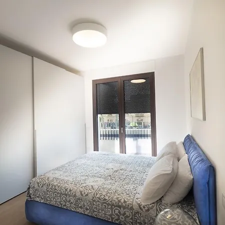 Apartment Viale Severino Boezio 20 *