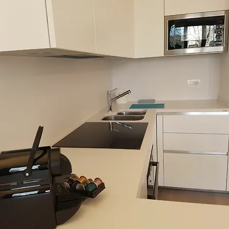 Viale Severino Boezio 20 *